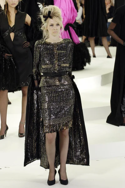 Look 11